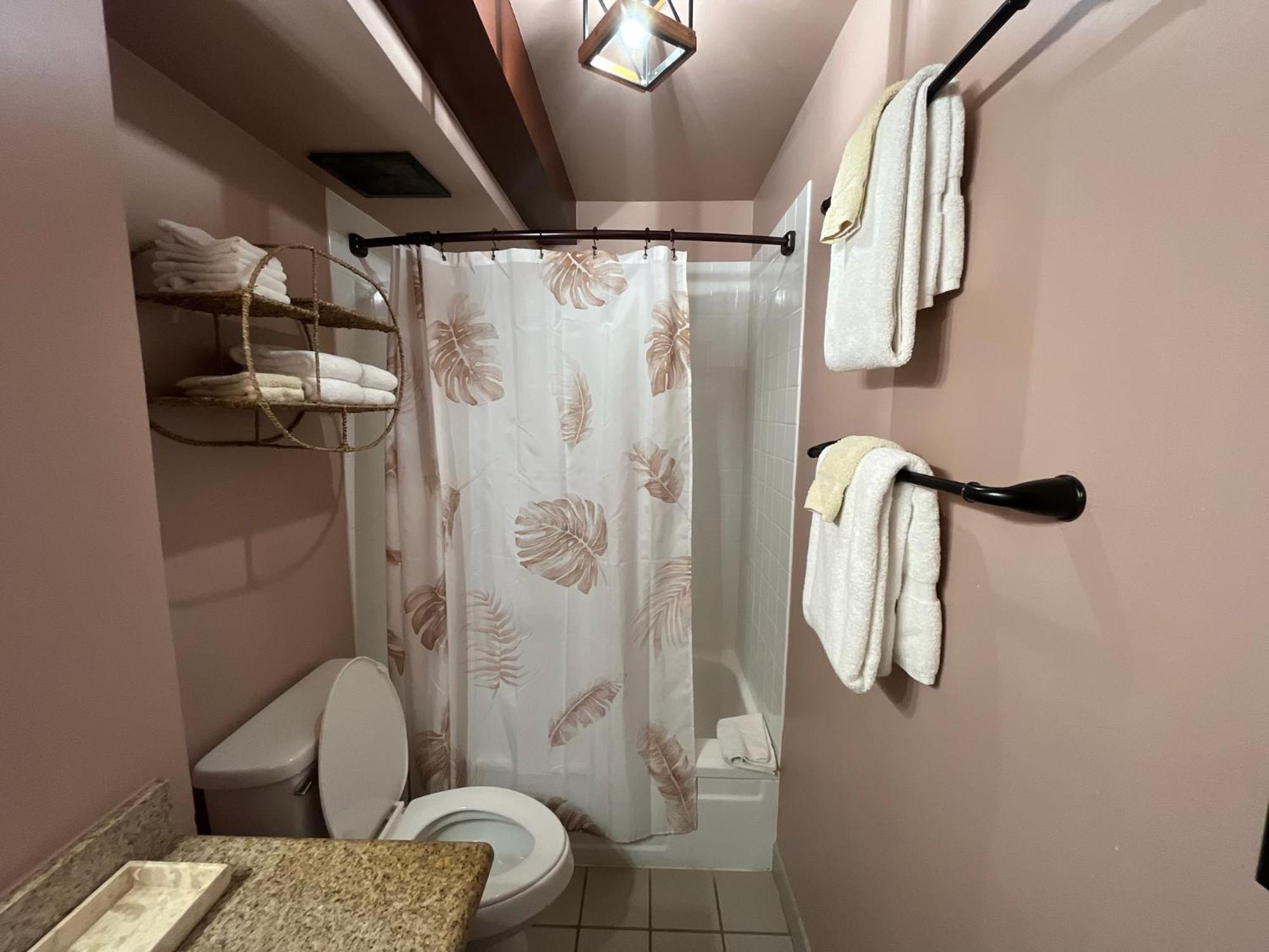 Pacific Monarch Aparthotel Хонолулу Стая снимка